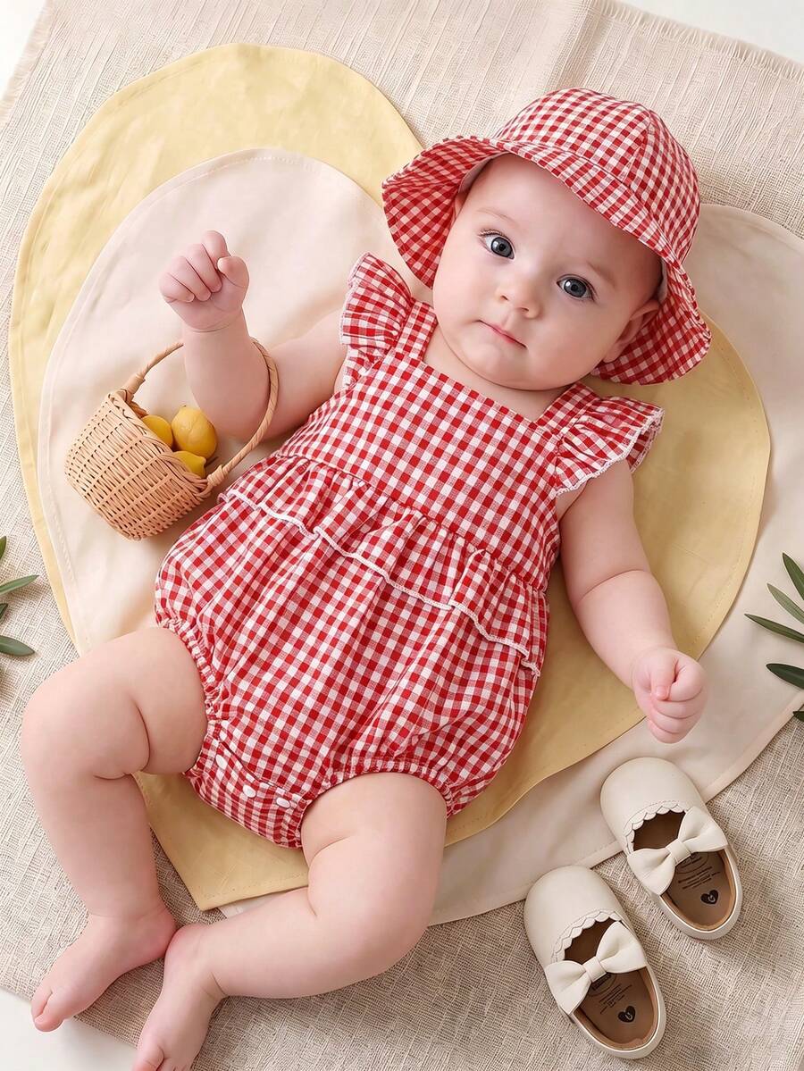 Bộ đồ hè mới cho bé gái: áo liền thân tay bồng, lưng hở, eo xếp ly, đáy quần xếp nếp, chất liệu vải kẻ caro, phong cách đảo nhiệt đới, thích hợp cho buổi hẹn hò ăn trưa/ăn tối, kèm mũ. - Đỏ - Xem 1