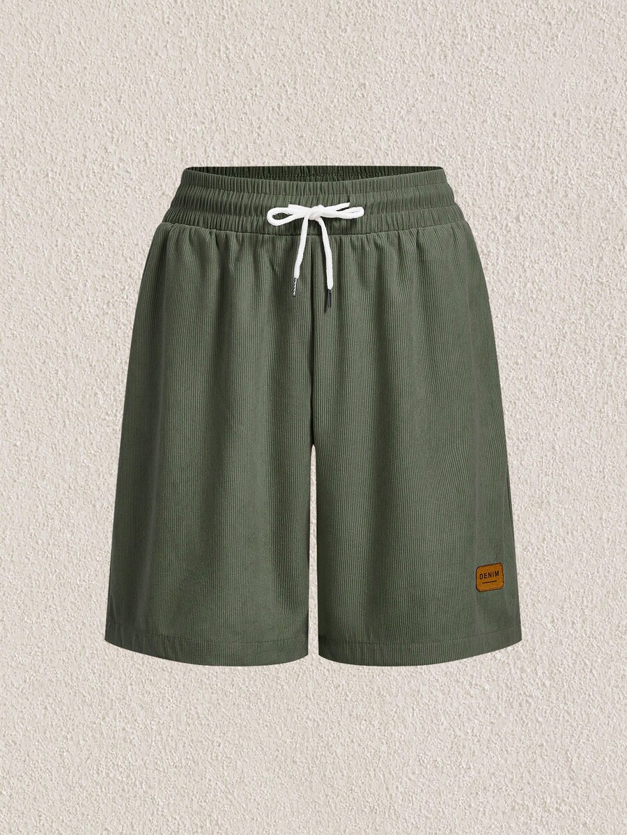 Mercer Haus Quần short Bermuda thường ngày có túi rút eo dành cho nam có in chữ - Màu xanh lá cây đậm - Xem 1