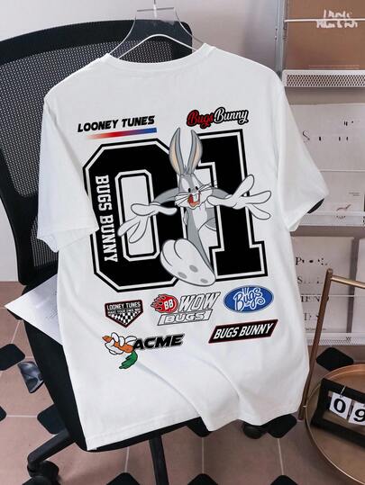 LOONEY TUNES X SHEIN Camiseta de manga corta de cuello redondo con estampado de letras y conejos, casual para hombre, de verano