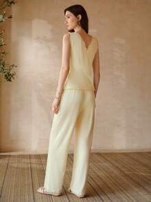 PREMIUM Bộ đồ ngủ nữ dệt kim phối ren gồm áo tank top và quần dài, mùa xuân/hè. - Màu vàng - Xem 7