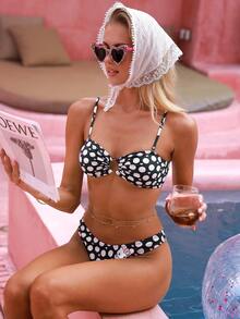 Swim Mod HELLO KITTY AND FRIENDS | SHEIN Conjunto de biquíni casual de praia com estampa de bolinhas, corações e gatinhos, coleção primavera/verão 2026 para mulheres. - Multicolorido - Ver 3