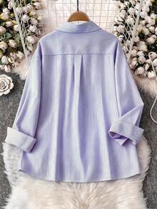 GlowEve CURVE 大码女式休闲宽松条纹翻领3D立体花卉装饰纽扣长袖衬衫，通勤百搭 - 紫色 - 查看 2