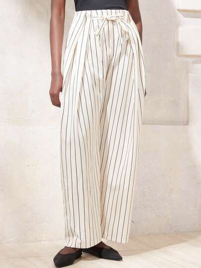 Aveloria Modichic Women's Simple And Elegant Commuting Daily Versatile Design Sense Black And White Striped Pleated Design With Belt Suit Pants