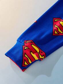 Maija Kids SUPERMAN X SHEIN Maija Kids 男童卡通超级英雄图案针织柔软圆领短袖套头衫和松紧腰紧身裤两件套 - 彩色 - 查看 6