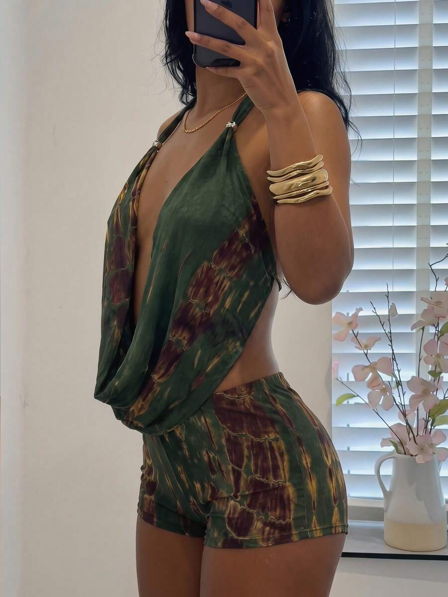SHEIN SXY 性感动物纹露背上衣和超短裤套装