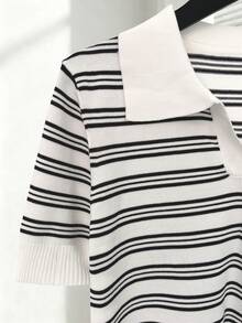 SHEIN Franclia Áo polo tay ngắn cổ bẻ kẻ sọc đen trắng dành cho nữ, chất liệu mềm mại, đa năng, kiểu dáng tối giản, ôm sát, nhẹ, thích hợp mặc đi làm, phong cách thanh lịch, trang phục đi nghỉ mát, trang phục thường ngày cho nữ. - Đen và trắng - Xem 6