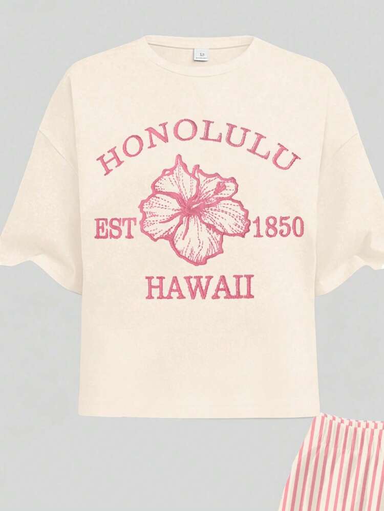 Bộ đồ 2 mảnh gồm áo thun ngắn tay cổ tròn dáng rộng in họa tiết hoa dâm bụt và chữ Hawaii, thích hợp mặc hàng ngày vào mùa xuân/hè, đi chơi, biển, nghỉ mát - dành cho nữ tuổi teen. - Nhiều màu - Xem 5
