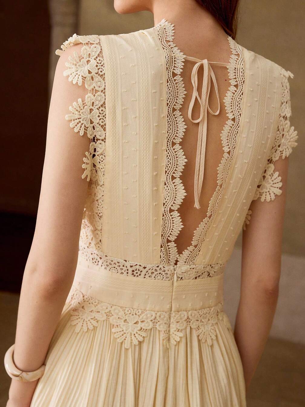 champagne dress to a wedding Sweet Floral Lace Strapless A-line Sheer and the sweeping brush turducken Fashion Business Casual Long Color:Custom color
