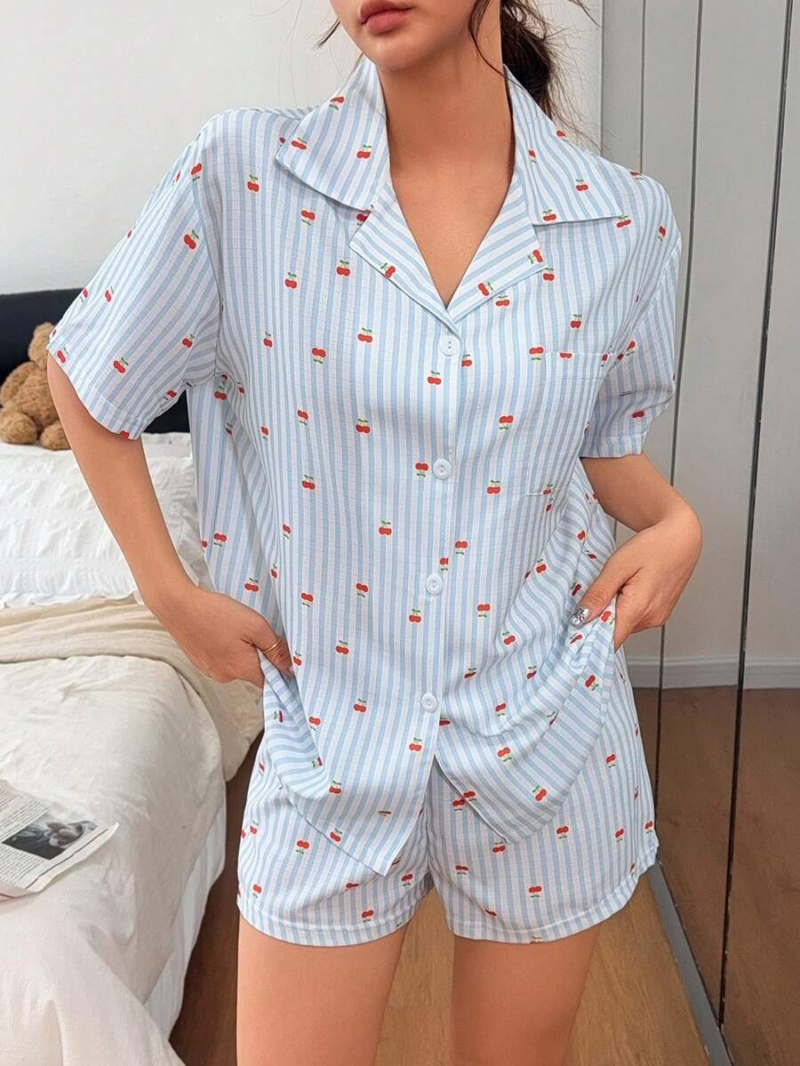 Napfluff 蓝色条纹樱桃印花短袖开衫和短裤宽松女士睡衣套装 - 藍色 - 查看 1