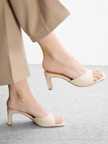CUCCOO BIZCHIC 女鞋 女士新款欧美简约时尚法式高跟配色布艺高跟细方跟一体式套脚轻便PU面料百搭，适合通勤、约会、派对、度假、婚礼等场合，是春季、春假、复活节的理想鞋款。 - 米色 - 查看 1