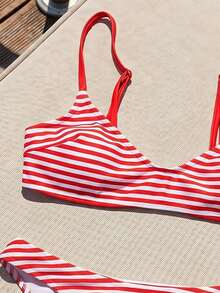 Swim Mod 两件套女士时尚可爱度假沙滩泳池派对条纹波浪多色印花可调节吊带超细比基尼泳衣套装 - 彩色 - 查看 4