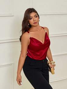 Femmeverse Bodysuit Wanita Ukuran Plus dengan Desain Leher V Seksi, Kancing Dekorasi Logam, Warna Polos - Burgundy - View 6