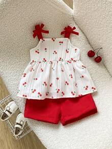 SHEIN Playful Pals 2件套女婴幼儿/新生儿0-3岁休闲日常可爱度假条纹蝴蝶结装饰吊带背心+短裤套装，春夏款 - 紅色 - 查看 3