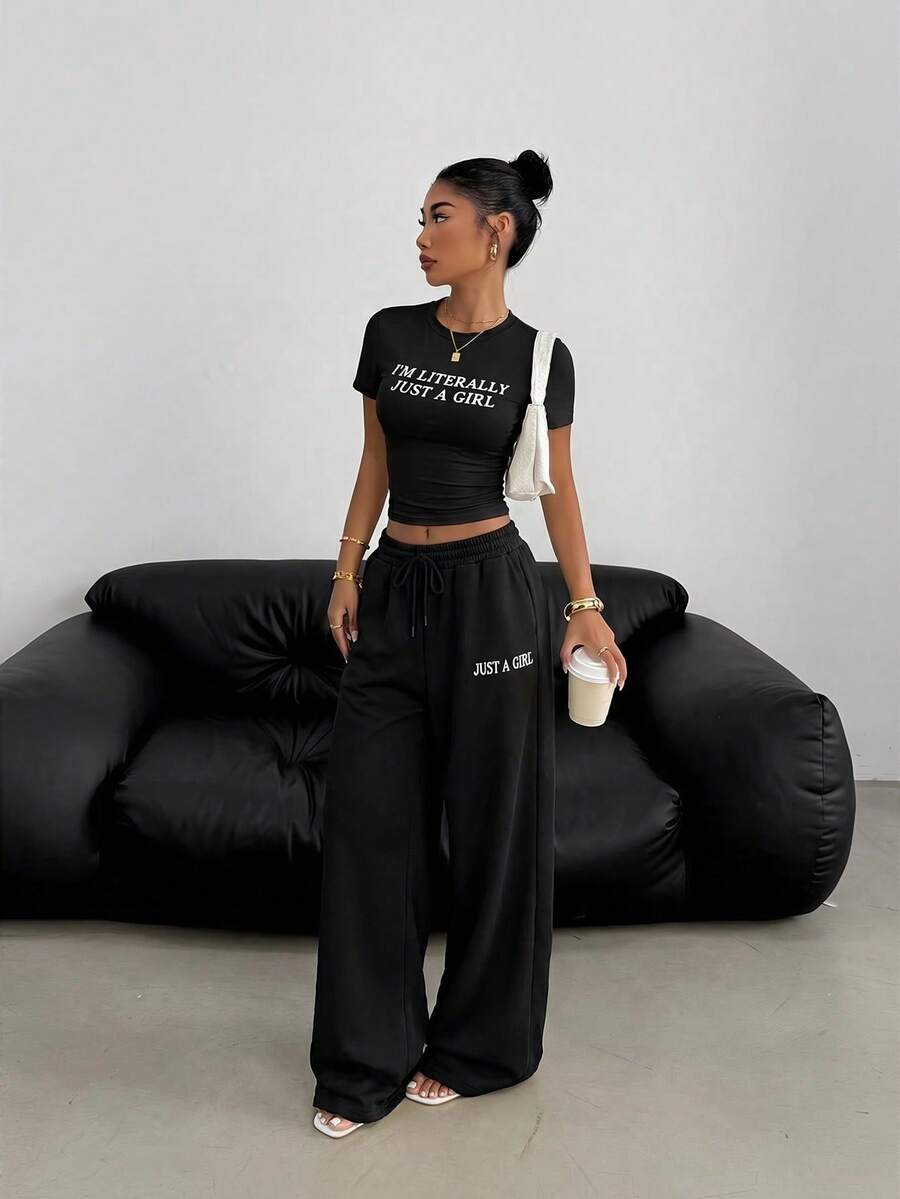 SHEIN EZwear 女士标语印花圆领短袖修身T恤和抽绳阔腿裤休闲两件套，黑色 - 黑色 - 查看 1