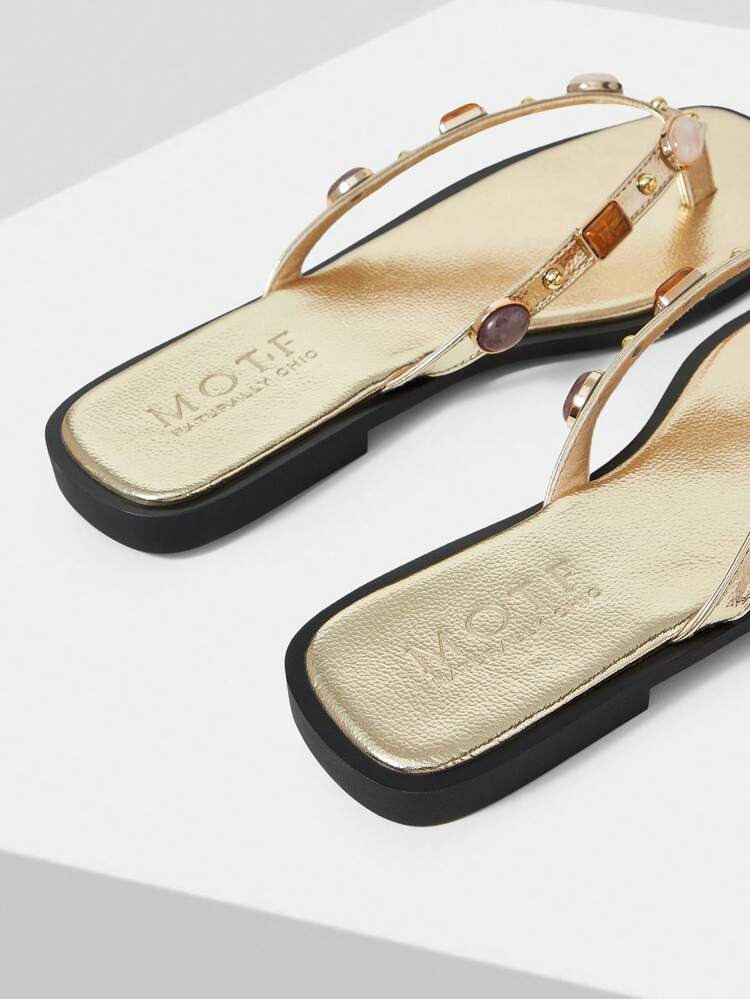 WOMEN'S SHOES SPRING AND SUMMER NEW OUTDOOR WOMEN'S FLAT-BOTTOMED SQUARE HEAD GOLD PINCH SLIPPERS WOMEN'S THICK-SOLED CASUAL VERSATILE BEACH SANDALS
