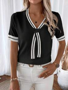 EMERY ROSE Blusa feminina casual de malha com estampa listrada e patchwork, manga curta. - Preto - Ver 4
