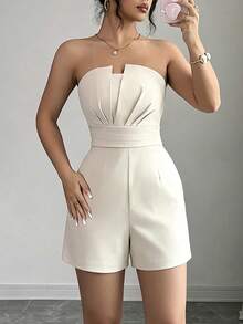 SHEIN Raffinéa Bộ quần short liền thân không dây vai dành cho nữ, thiết kế không dây vai xếp ly thời trang mới. Thiết kế dây rút ở eo, cạp chun co giãn; có túi. - Màu be - Xem 4