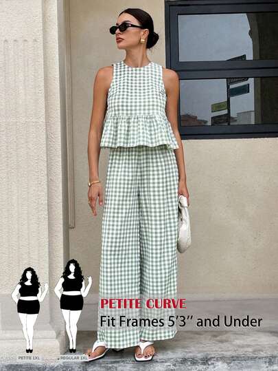 SHEIN PETITE CURVE Büyük Beden Boho Şık Yaz Kadın Kıyafetleri 2025: Nane Yeşili Ekose Fırfırlı Etek Ucu Kolsuz Açık Sırtlı Bluz ve Geniş Paçalı Pantolon Takımı - Tatil, Festival, Plaj Tatili İçin Rahat İki Parçalı Takım, Nefes Alabilen Keten Benzeri Kumaş, Yaz Takımları, Noel Tatili
