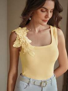Fashionable Fitted Embroidered Seamless Ribbed Tank Top - Pale Yellow - View 4