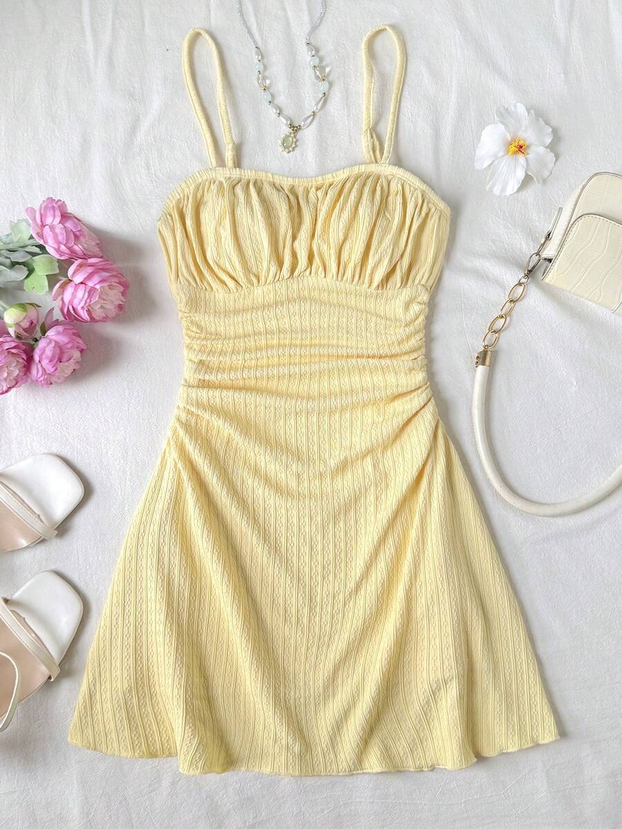 少女春夏休闲优雅度假风褶皱吊带迷你连衣裙，适合日常穿着、外出、聚会、节日、春夏季节、音乐会、嘉年华等场合。 - 黃色 - 查看 1
