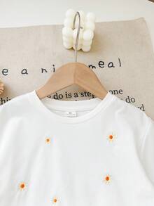 SHEIN LMoss Kids Young Girl Embroidered Loose Fit Crew Neck Casual T-Shirt - White - View 4
