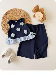 SHEIN Set Rompi dan Celana Pendek Bayi Perempuan Motif Garis-Garis Patchwork dan Dekorasi Bunga - Biru - View 2
