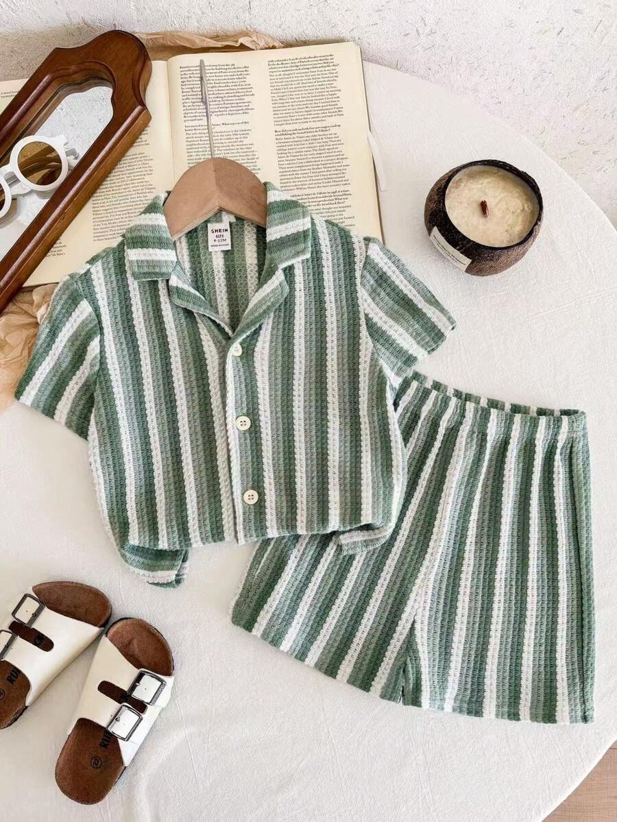 LMoss Kids Bộ 2 món áo sơ mi và quần short dệt kim kẻ sọc cho bé trai - màu xanh lá - Xem 1
