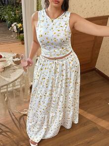 CovetEZ Plus Size Women's Summer Casual Tank Top And Mini Skirt 2-Piece Set, Ditsy Floral, Relaxed Holiday Style In Light Yellow - White - View 1
