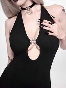 ROMWE Goth 夏季海滩装扮 暗黑哥特性感高开衩五角星镂空紧身连衣裙 - 黑色 - 查看 2