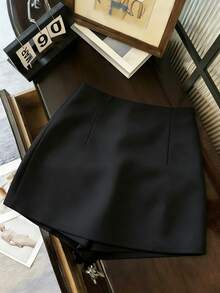 Franclia Women's Metal Button Decor Split Hem Shorts - Black - View 2