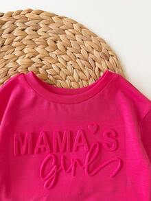 SHEIN Bộ 2 món áo thun và quần short in hình "MAMAsGirl" cho bé gái, trang phục thường ngày cổ điển dễ phối đồ, phù hợp cho mùa xuân/hè. - Màu Hồng Tươi - Xem 2