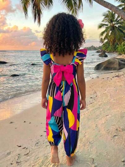SHEIN Mono informal y cómodo para niña con estampado geométrico de bloques de color y espalda descubierta con lazo, adecuado para vacaciones de verano y playa