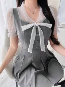 FRIFUL 女款夏季時尚網格拼接領結短版上衣與百褶迷你裙兩件套度假裝 - 灰色 - 查看 1