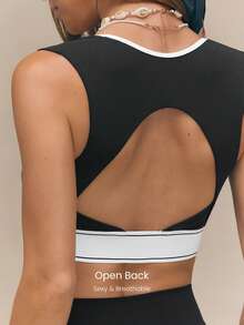 Áo ngực FeatherFit™ StudioMuse cổ chữ V, lưng hở, dáng crop top với mút ngực có thể tháo rời, thích hợp cho yoga, pilates, tập luyện nhẹ nhàng và mặc hàng ngày. - màu đen - Xem 3