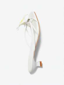 Eladyva Giày sandal cao gót nữ mới, đính hoa 3D màu vàng, kiểu dáng thanh lịch, gót thấp, phù hợp cho đi biển, dự tiệc, hẹn hò và mùa cưới, có thể phối cùng bikini, váy, sandal cao gót mùa hè thanh lịch, giày cao gót cô dâu, giày cao gót kiểu "mèo con". - Màu trắng với hoa sứ - Xem 9