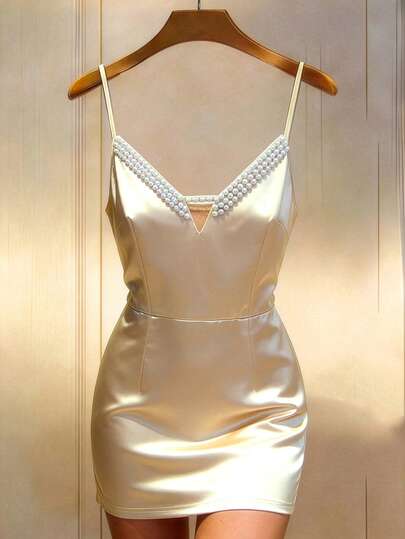 GlowEve Vestido mini ajustado de satén champán sin mangas con cuello en V y drapeado, elegante y lujoso estilo francés para cóctel, fiesta, playa y vacaciones, sexy y de verano, nueva llegada