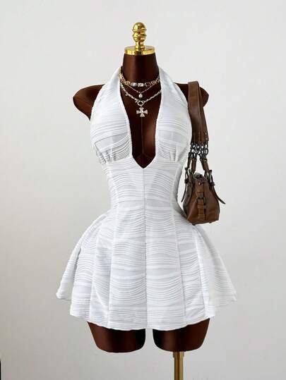 Sunspun Vestido texturizado de línea A con escote halter y cintura ceñida en unicolor, talla grande y sexy