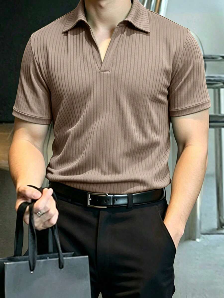 JOLTRO 男士休閒日常與通勤辦公純色羅紋V領 Polo 衫,極簡百搭,夏季正裝 - 卡其色 - 查看 1