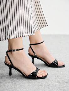 CUCCOO BIZCHIC 女士鞋履春夏新款方头PU鞋面。马鞍带交叉踝带搭扣一体式凉鞋。浪漫优雅气质简约性感高跟布跟粗跟礼服鞋，情人节、约会派对、时尚性感/夜店穿搭、圣诞节皆宜。春夏四季职场节日街头时尚经典凉鞋优雅气质女鞋粗跟。坏女孩夜店风高跟鞋 - 黑色 - 查看 5