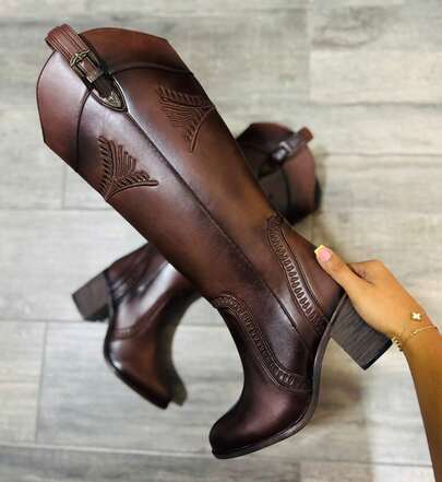 Botas de mujer elegantes a la rodilla con tacon bajo y detalles moda botas de dama woman shoes para todas las temporadas otoño invierno verano texanas botas vaqueras cowboy botas elegantes de lujo willows zapatos shoes boots