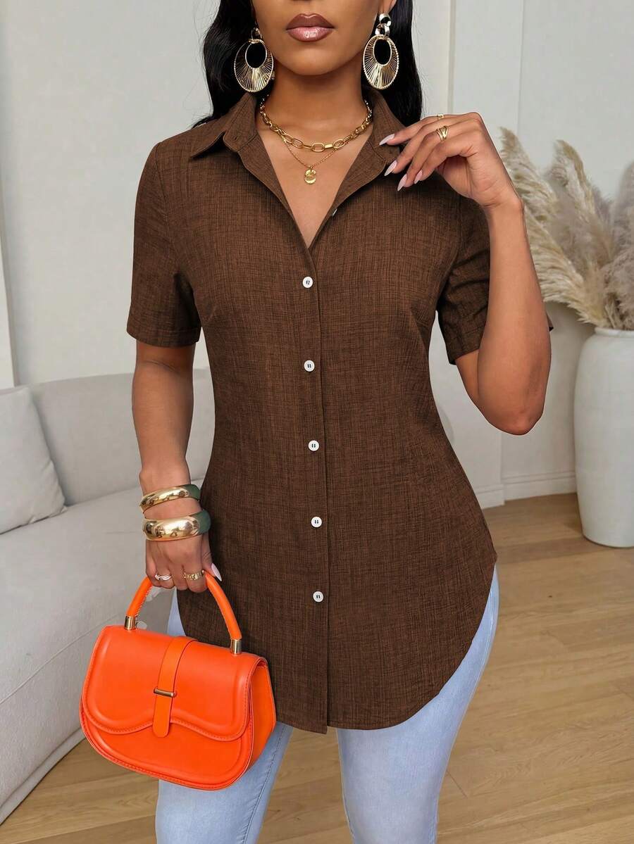 Xyvia Kemeja Kasual Musim Panas Warna Polos dengan Belahan Samping dan Hem Melengkung - Coffee Brown - View 1