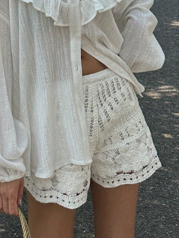 Women's Summer Casual Vacation Solid Color Crochet Elastic Waist Shorts
