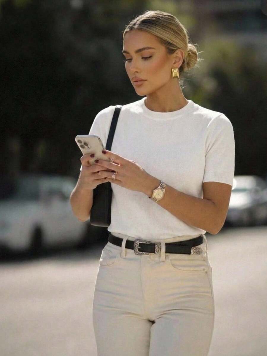 SHEIN Topuri tricotate casual pentru femei, culoare solidă, guler rotund, mânecă scurtă, topuri cu nervuri pentru femei, topuri de lucru pentru femei, topuri casual pentru femei, ținută clasică pentru femei, topuri tricotate pentru femei - alb - Vizualizare 1