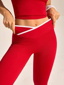 SHEIN Glamour Bộ đồ thể thao nữ gồm áo tank top cổ yếm ôm sát và quần legging. - Đỏ - Xem 6