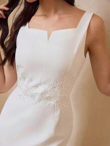 ZEYLAH Elegant Fitted Dress, Sleeveless, Spring/Summer - White - View 2