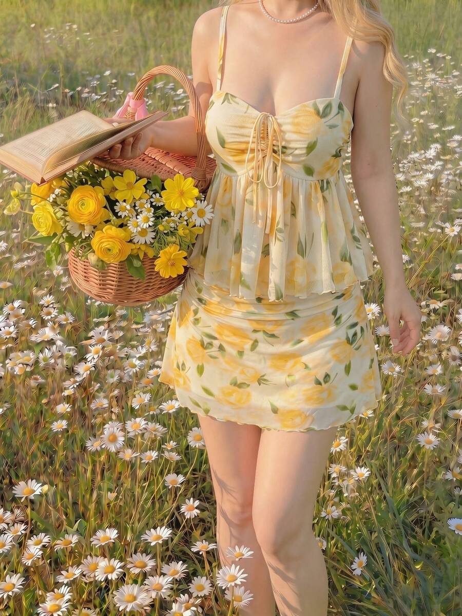 SHEIN MOD 大码夏季女式背心迷你裙套装，黄色碎花两件套，可爱百搭，两件套女装。黄色半身裙套装。米黄色两件套。半身泳装套装。适合返校季、度假出游、约会穿着，少女感十足，浪漫清新，自然百搭。