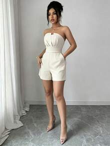 SHEIN Raffinéa Bộ quần short liền thân không dây vai dành cho nữ, thiết kế không dây vai xếp ly thời trang mới. Thiết kế dây rút ở eo, cạp chun co giãn; có túi. - Màu be - Xem 5