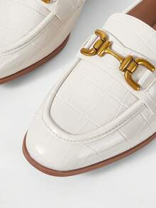 MOTF PREMIUM PU LEATHER CHAIN FLAT LOAFERS FOR CHRISTMAS SPRING SHOES - White - View 5