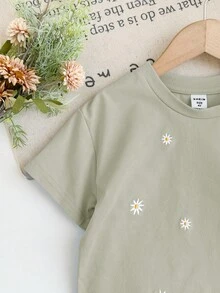 SHEIN LMoss Kids Young Girl Embroidered Loose Fit Crew Neck Casual T-Shirt - Olive Green - View 5