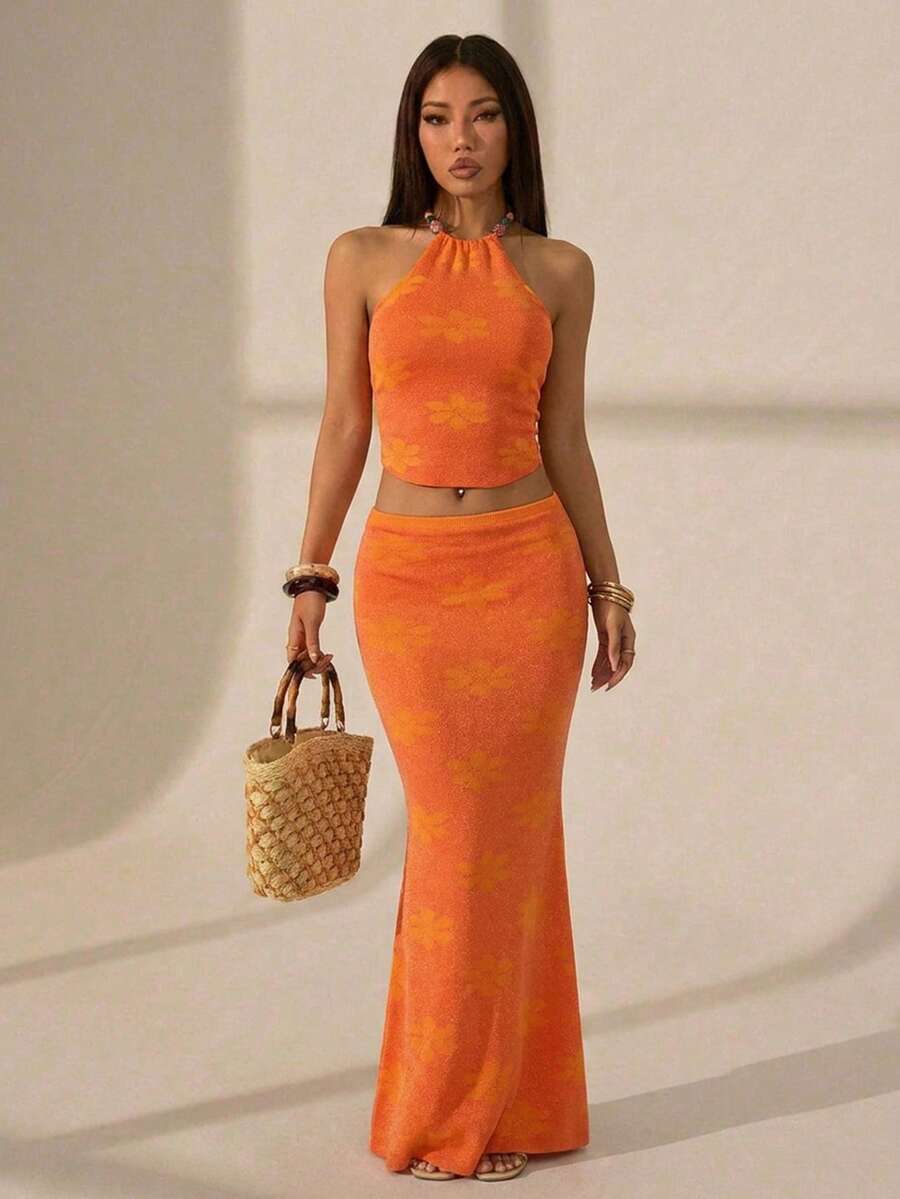 SHEIN PETITE Bộ đồ gợi cảm mùa hè dành cho nữ, gồm áo hai dây màu cam đính hạt hoa, hở lưng và chân váy dài chấm đất, họa tiết hoa. Trang phục quyến rũ cho nữ mùa thu/đông. - trái cam - Xem 1